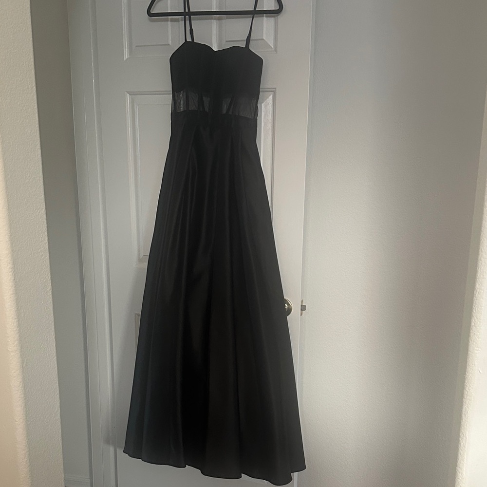 Chic Black Evening Dress